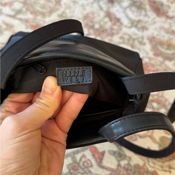 Vintage Nine West canvas & leather shoulder bag with long straps #Y2K #timeless - Picture 7 of 10